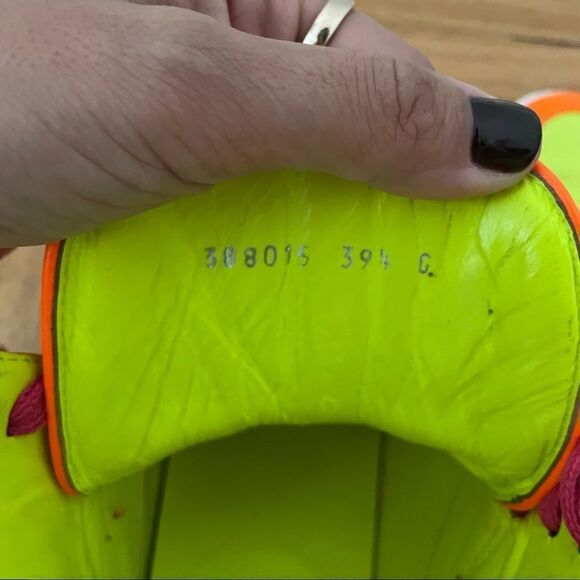 Gucci Wmns Signature High Top 'Fluo Matt' Sneakers - Picture 7 of 15